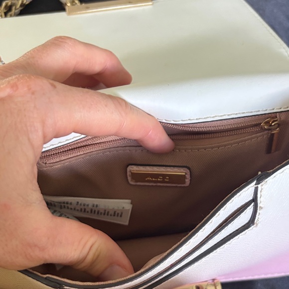 Elegant Aldo Pink and White Women's Bag with Gold Butterfly Accents - Picture 5 of 9